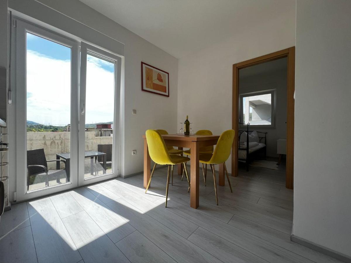 Apartments Petrusic 苏佩塔斯卡德拉加 外观 照片