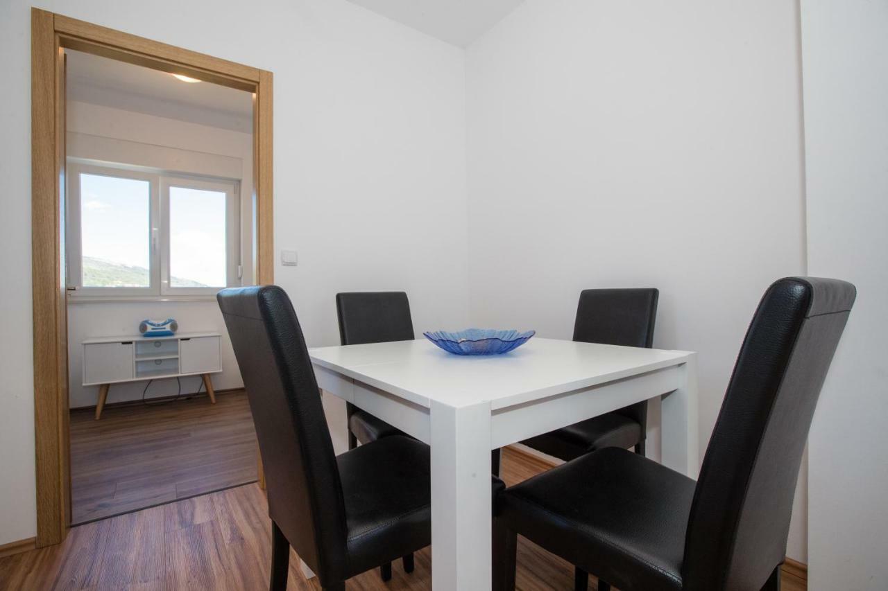 Apartments Petrusic 苏佩塔斯卡德拉加 外观 照片